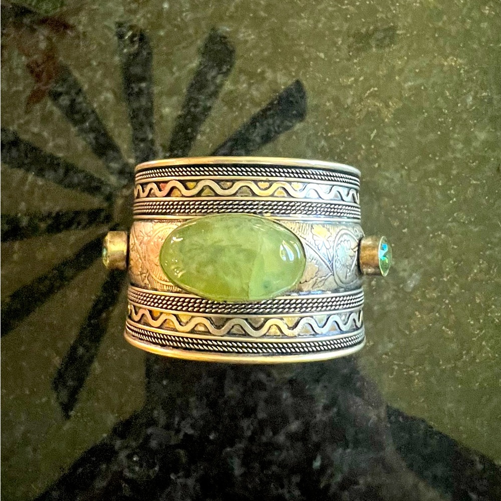 Silver and jadeite bracelet